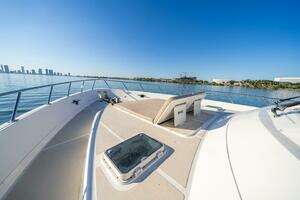 2006 Offshore Yachts 72 Pilothouse thumbnail 17