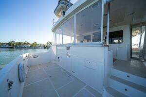 2006 Offshore Yachts 72 Pilothouse thumbnail 11