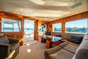 2006 Offshore Yachts 72 Pilothouse thumbnail 24