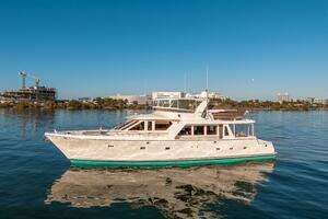2006 Offshore Yachts 72 Pilothouse thumbnail 2