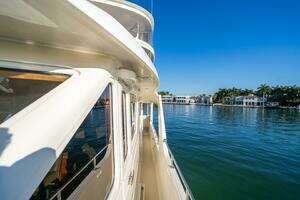 2006 Offshore Yachts 72 Pilothouse thumbnail 21
