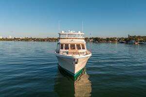 2006 Offshore Yachts 72 Pilothouse thumbnail 5