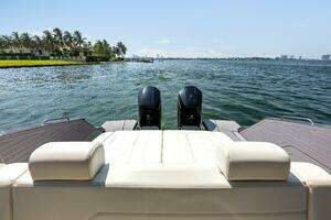 2023 Cruisers Yachts 42 GLS OB thumbnail 47