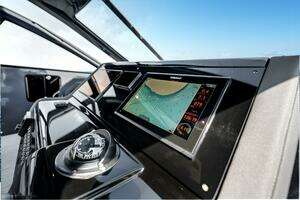 2023 Cruisers Yachts 42 GLS OB thumbnail 36