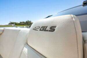 2023 Cruisers Yachts 42 GLS OB thumbnail 24