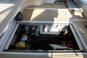 Calhoun s Saloon 42ft Sea Ray Yacht For Sale