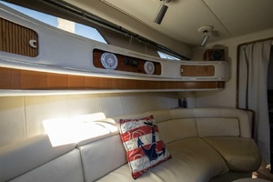 Calhoun s Saloon 42ft Sea Ray Yacht For Sale