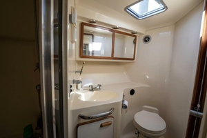 Calhoun s Saloon 42ft Sea Ray Yacht For Sale