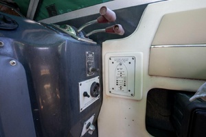 Calhoun s Saloon 42ft Sea Ray Yacht For Sale