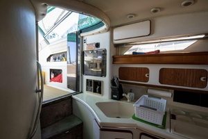 Calhoun s Saloon 42ft Sea Ray Yacht For Sale