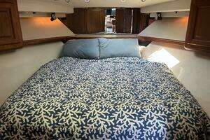 1990 Viking 38C thumbnail 11