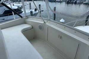 1990 Viking 38C thumbnail 17