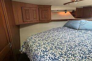 1990 Viking 38C thumbnail 12