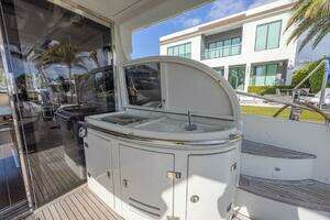 2009 Azimut 68S thumbnail 8