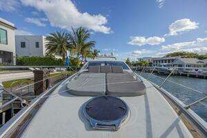2009 Azimut 68S thumbnail 9
