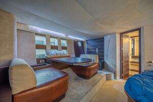 2009 Azimut 68S thumbnail 27
