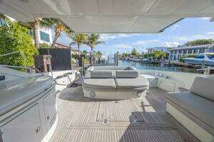 2009 Azimut 68S thumbnail 5