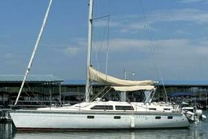 THREE DAYS 42ft Hunter Yacht For Sale
