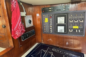 38ft Morgan Yacht For Sale