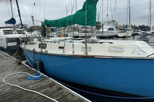 38ft Morgan Yacht For Sale