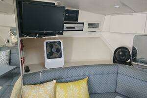 1990 Trojan 11M Express thumbnail 30