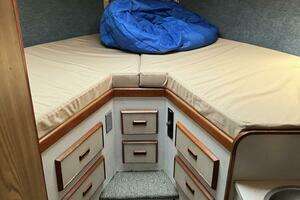 1983 Bertram 385 Convertible thumbnail 9