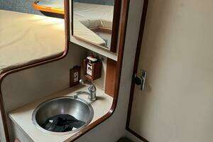 1983 Bertram 385 Convertible thumbnail 10