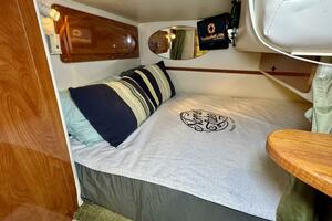 28ft Four Winns Yacht For Sale
