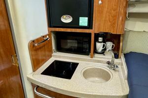 28ft Four Winns Yacht For Sale