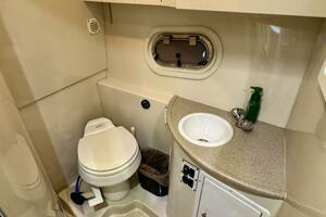 28ft Four Winns Yacht For Sale