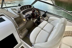 28ft Four Winns Yacht For Sale