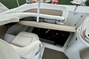 28ft Four Winns Yacht For Sale