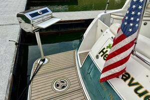 28ft Four Winns Yacht For Sale