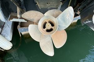 28ft Four Winns Yacht For Sale