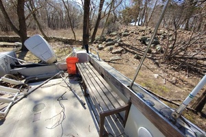 25ft Boston Whaler Yacht For Sale