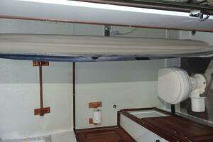 1979 Chris-Craft Catalina 350 thumbnail 14