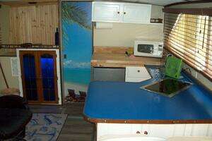 1979 Chris-Craft Catalina 350 thumbnail 7