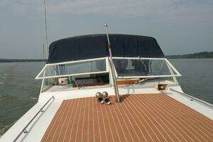 1979 Chris-Craft Catalina 350 thumbnail 23