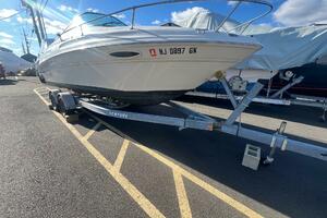 Photo 4911850 for 1999 Sea Ray 215 Express Cruiser  