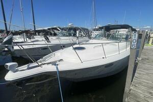 32ft Monterey Yacht For Sale