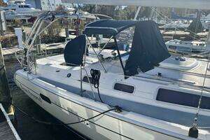 2003 Hunter 356 thumbnail 27