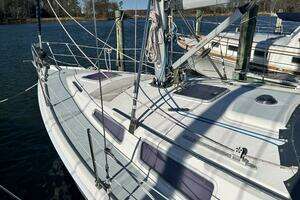 2003 Hunter 356 thumbnail 6