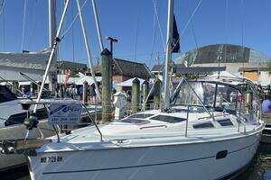 2003 Hunter 356 thumbnail 2