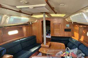 2003 Hunter 356 thumbnail 11