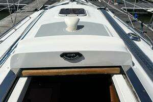 2004 Hunter 33 thumbnail 30