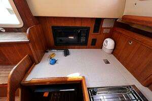 2004 Hunter 33 thumbnail 63