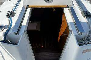 2004 Hunter 33 thumbnail 48
