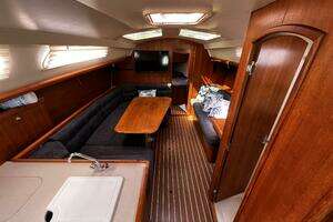 2004 Hunter 33 thumbnail 51
