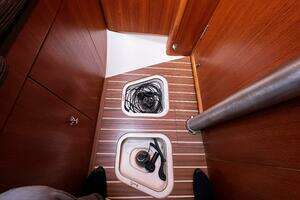 2004 Hunter 33 thumbnail 83