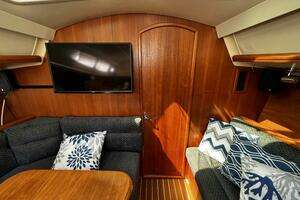 2004 Hunter 33 thumbnail 78